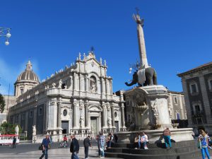 La-fontana-del-Liotru-a-Catania