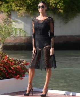 Belen Rodriguez in Alberta Ferretti
