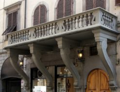 Balcone rovesciato