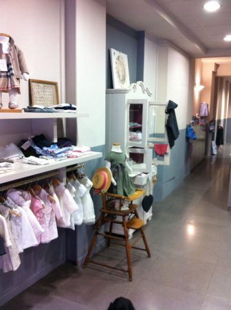 L' armadio che scoppia - negozi second hand