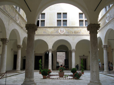 Palazzo Piccolomini