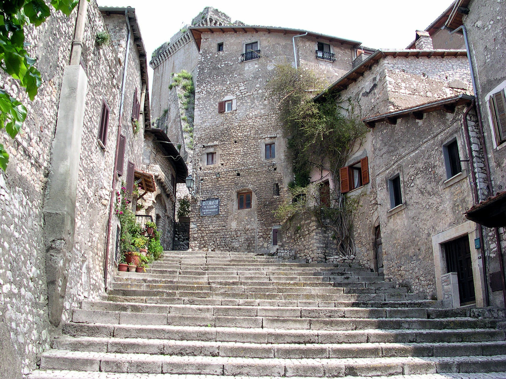 visitare Sermoneta