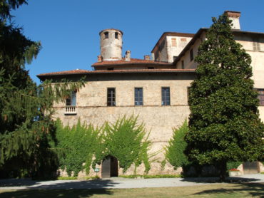 Saluzzo-Castello_della_Manta Cuneo