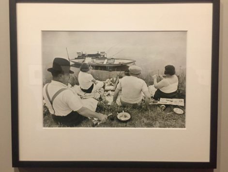 “Domenica sulle sponde della Senna” - Henri Cartier-Bresson