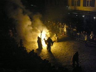 1280px-Sfilata_Krampus_a_Dobbiaco_5
