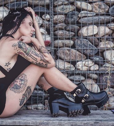 Suicide girls italy