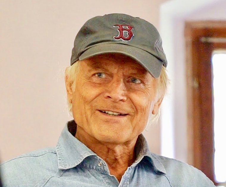 Terence Hill, gli 80 anni di Trinità diventato Don Matteo Snap Italy