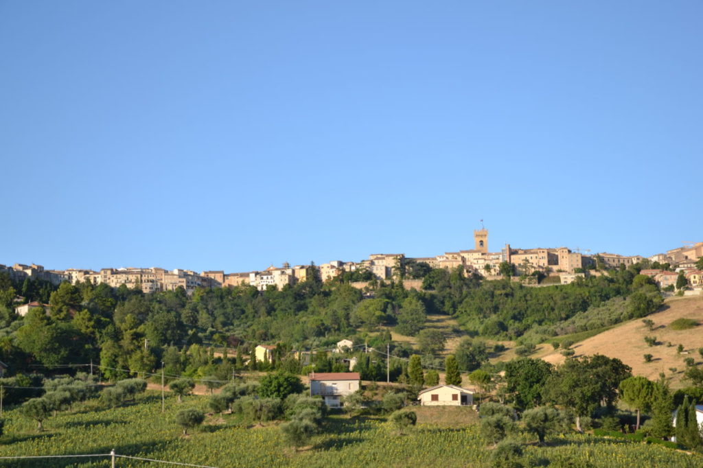 Che Tempo Fa Oggi A Recanati Visitare Recanati, città di Giacomo Leopardi, e i suoi dintorni - Snap