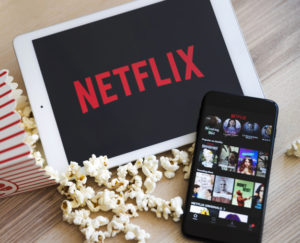 Accordo Netflix Mediaset cosa cambia per utenti