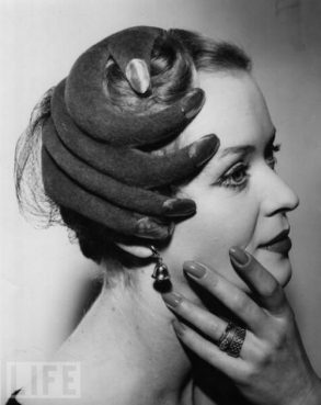 elsa-schiaparelli-cappello