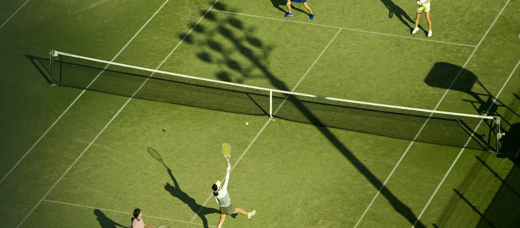 Giocare a tennis: attrezzatura e abbigliamento da acquistare per iniziare
