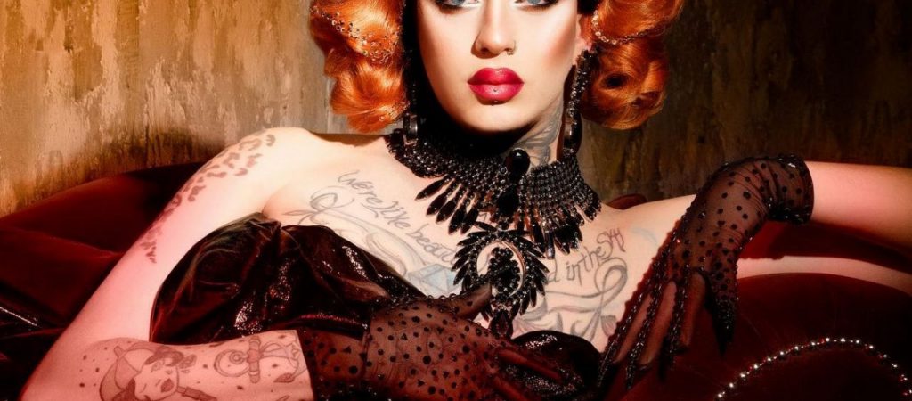 Drag influencer